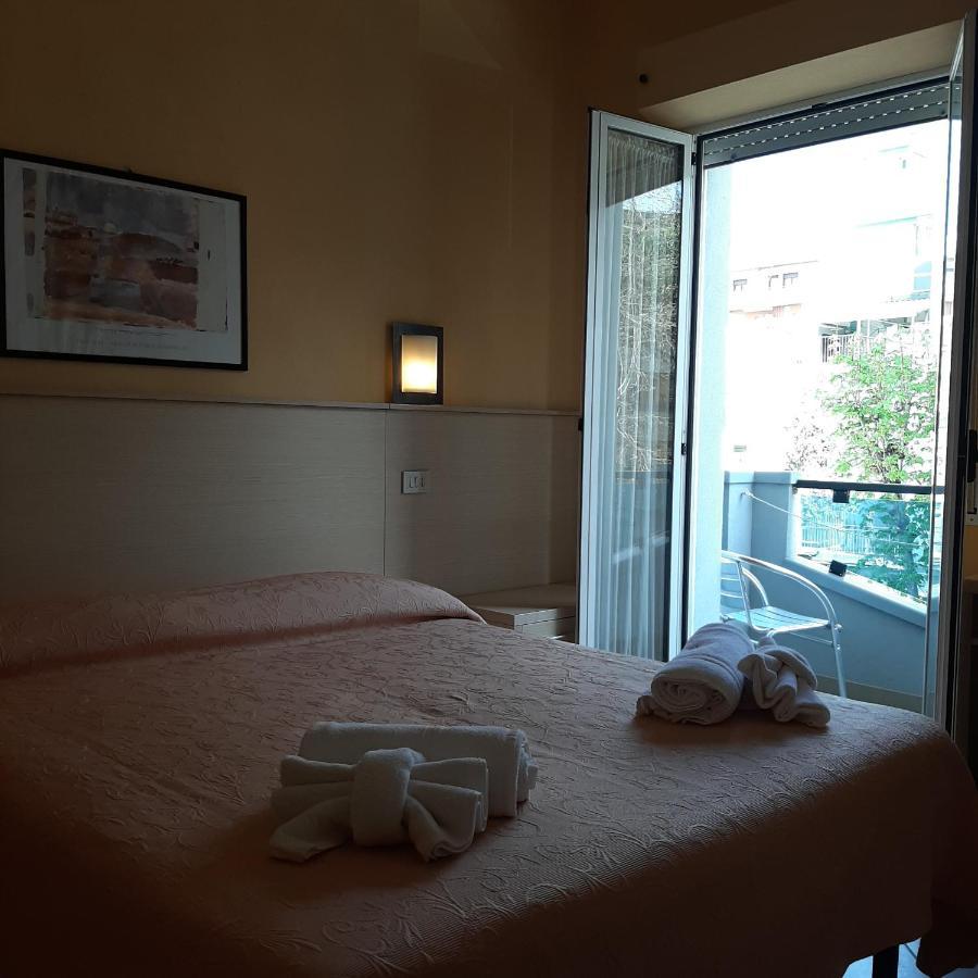 Hotel Originale By Alehotels ริมินี ภายนอก รูปภาพ
